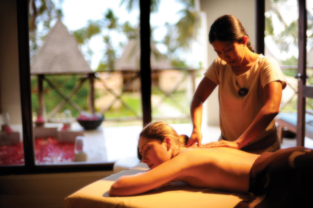 Neptune Pwani Beach Resort & Spa Zanzibar Kiwengwa  Exteriör bild