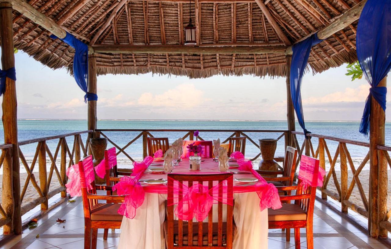 Neptune Pwani Beach Resort & Spa Zanzibar Kiwengwa  Exteriör bild